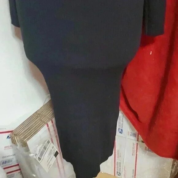 Sexy Long knit dress w slit - Picture 4 of 6